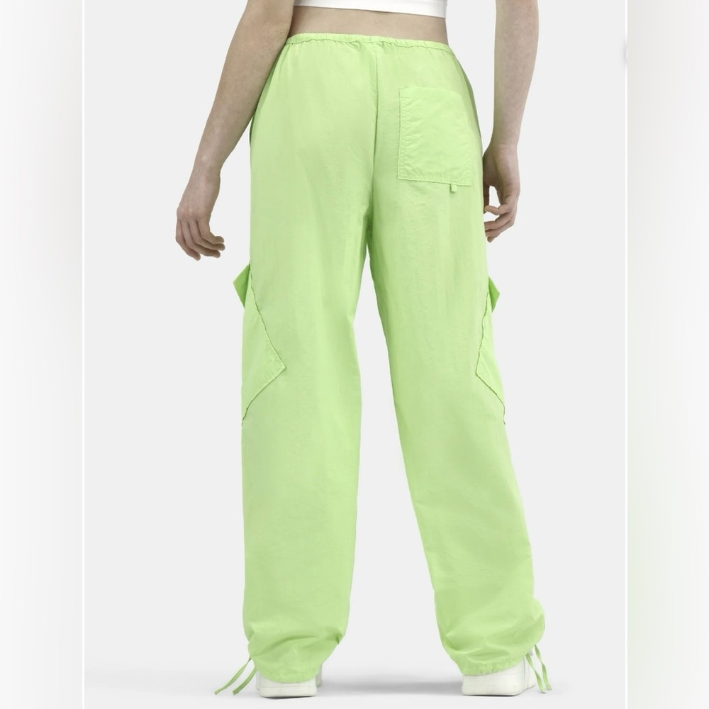 NWT No Boundaries Neon Green High Rise Baggy Nylon Parachute Cargo Pants XS - Picture 3 of 9